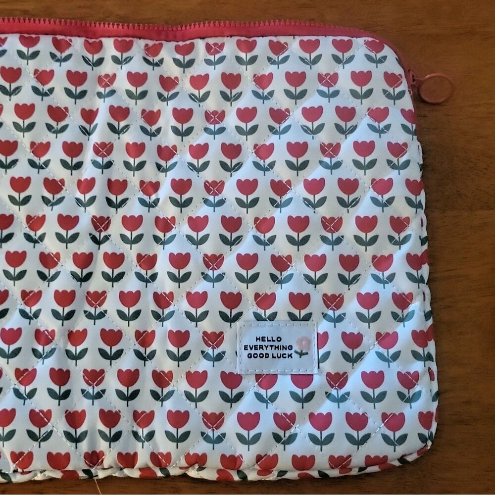 Quilted Floral Fabric Laptop Case